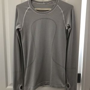 Lululemon LS Swiftly Size 6
